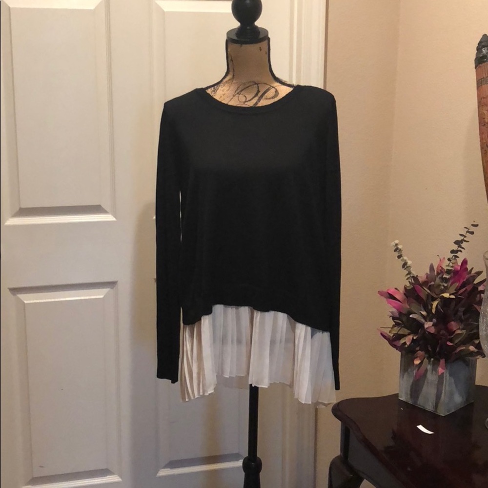 Black Layered Hem Crew Neck Sweater with White Pleated Trim